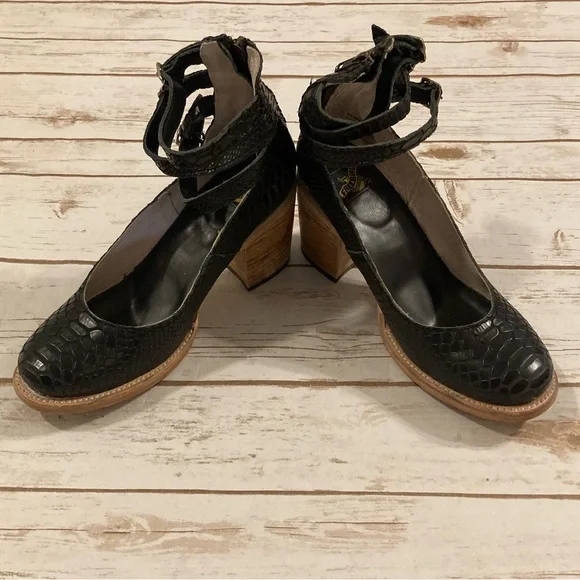 Freebird By Steven Randi Black Embossed Snake Skin Heel Size 8 - Picture 7 of 10